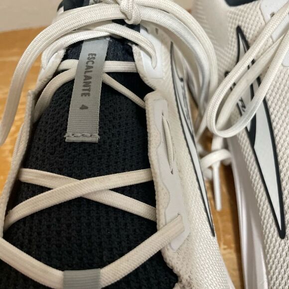 Altra Escalante 4 AL0A85NE100 White Road Running Walking  display picture 1